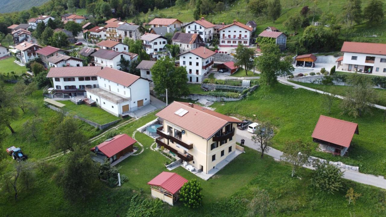 Apartma Logar Kobarid Exterior foto